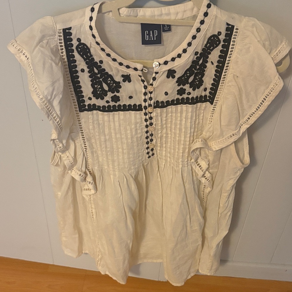 GAP Women's Cream Blouse with Black Detailing